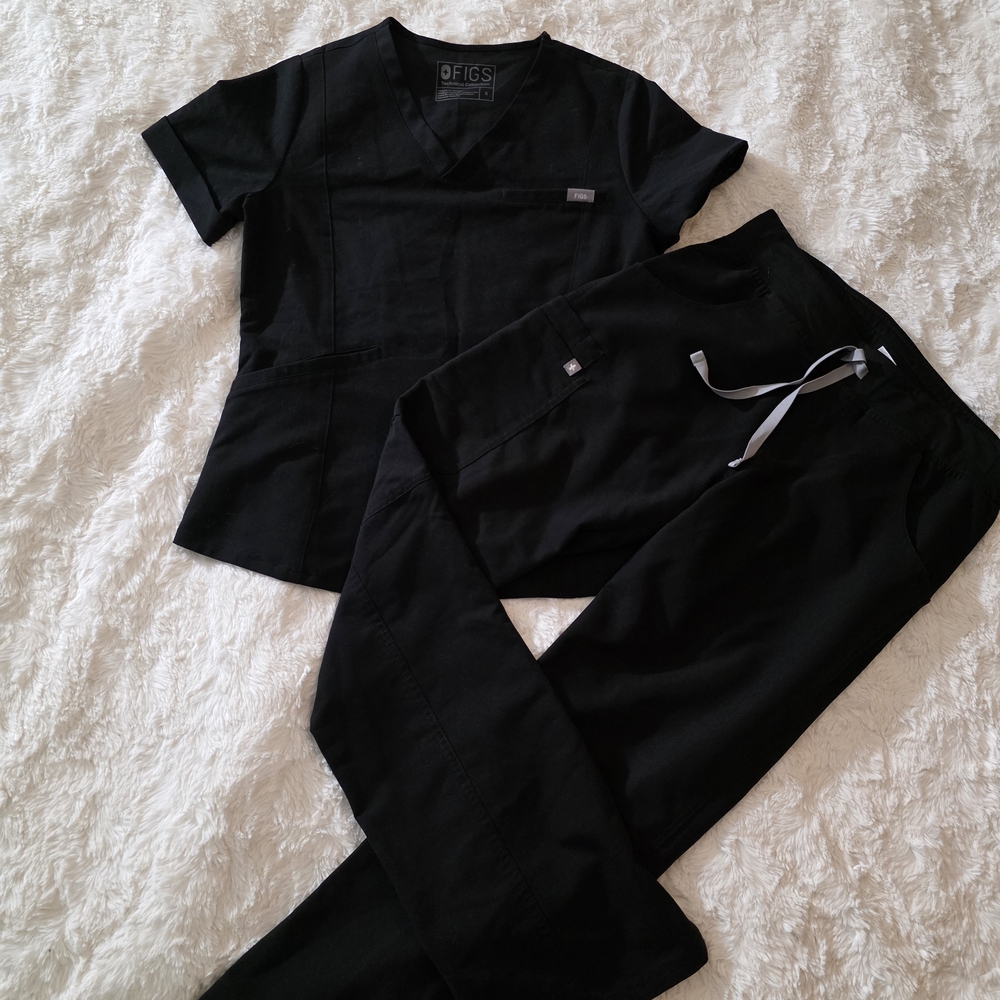 Figs Black Women's Scrub Set